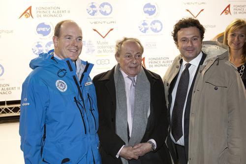 Le Prince Albert II, Michel Rocard et Gildo Pallanca Pastor, président de Venturi Automobiles