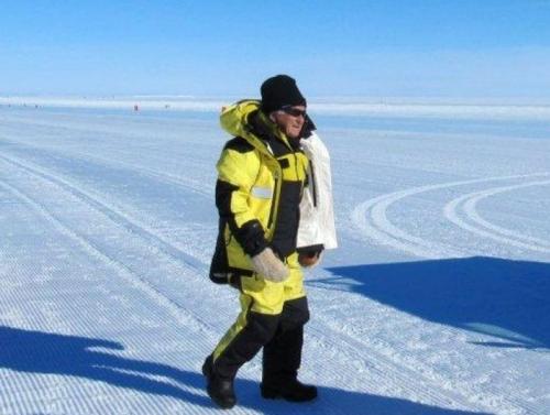 Former Prime Minister Bob Hawke inspecting Wilkins Runway (Photo: Australian Antarctic Division)