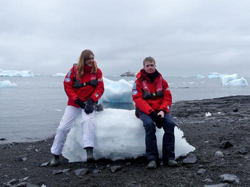 Elsa et Julien sur l'île du Diable en mer de Weddell